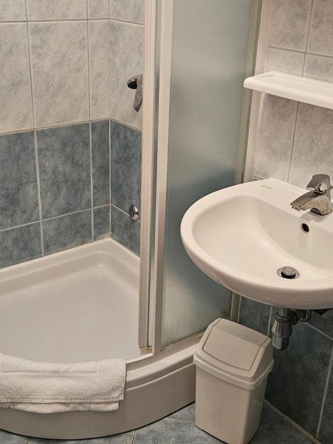 Apartments Trojak Baška Eksteriør bilde