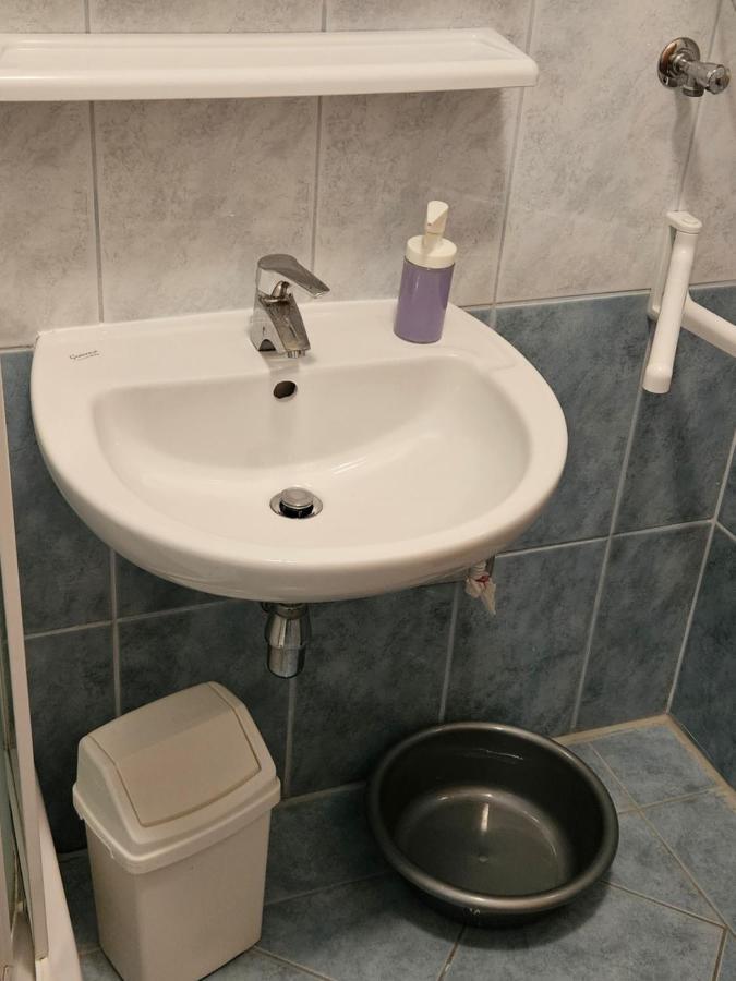 Apartments Trojak Baška Eksteriør bilde